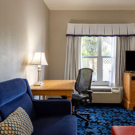 Hampton Inn & Suites Jacksonville Deerwood Park Eksteriør billede