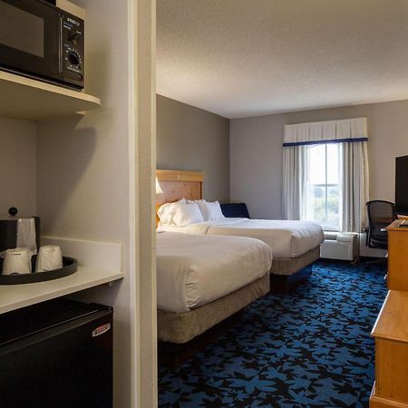 Hampton Inn & Suites Jacksonville Deerwood Park Eksteriør billede