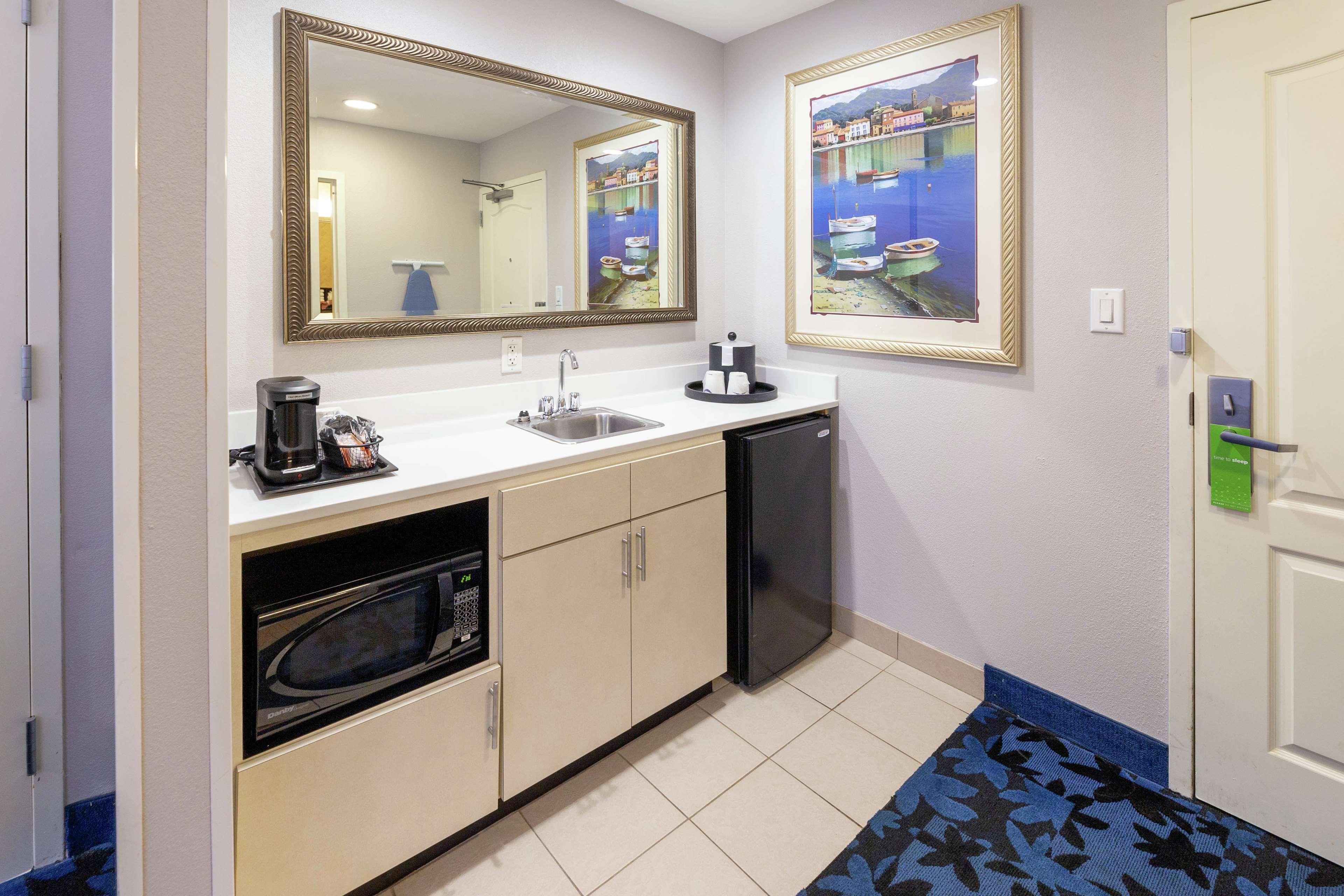 Hampton Inn & Suites Jacksonville Deerwood Park Eksteriør billede