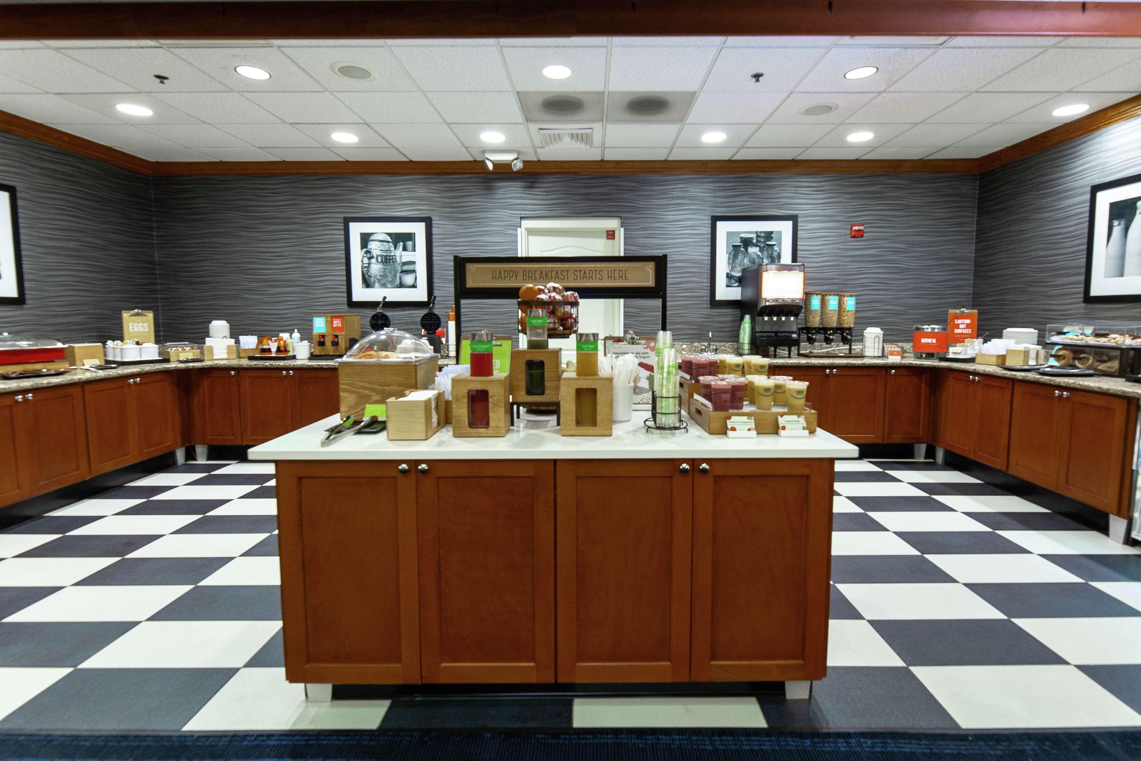 Hampton Inn & Suites Jacksonville Deerwood Park Eksteriør billede