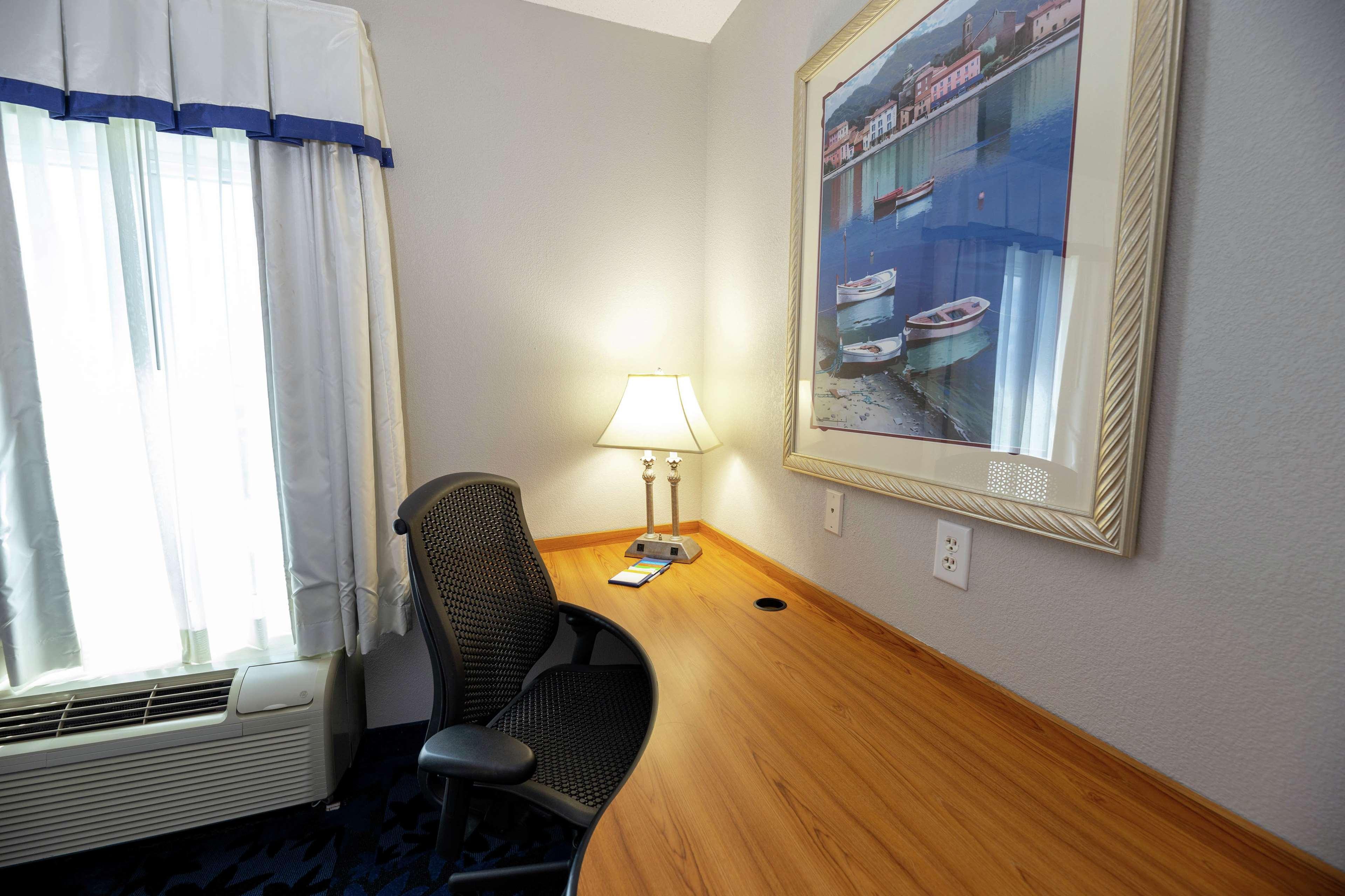 Hampton Inn & Suites Jacksonville Deerwood Park Eksteriør billede