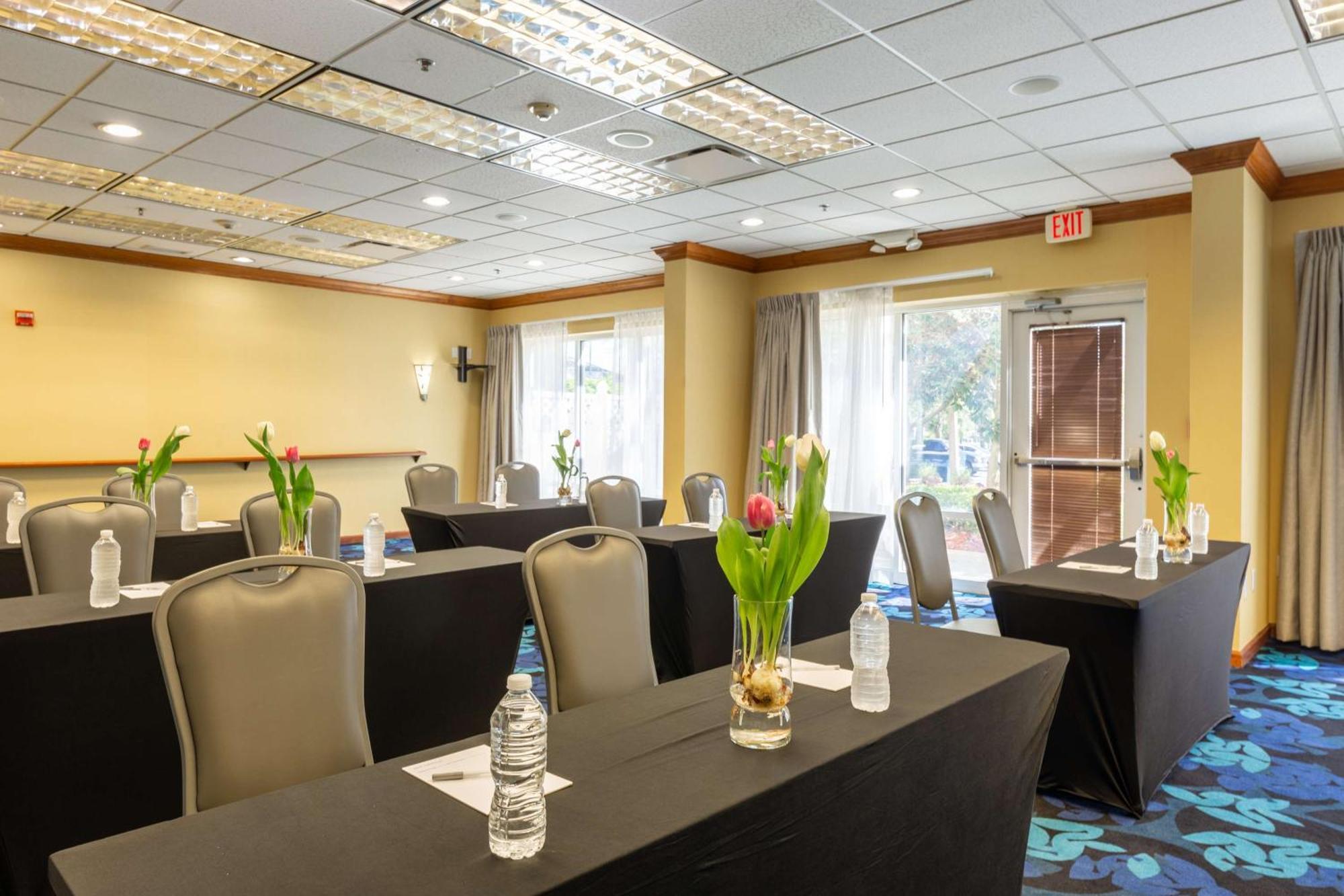 Hampton Inn & Suites Jacksonville Deerwood Park Eksteriør billede