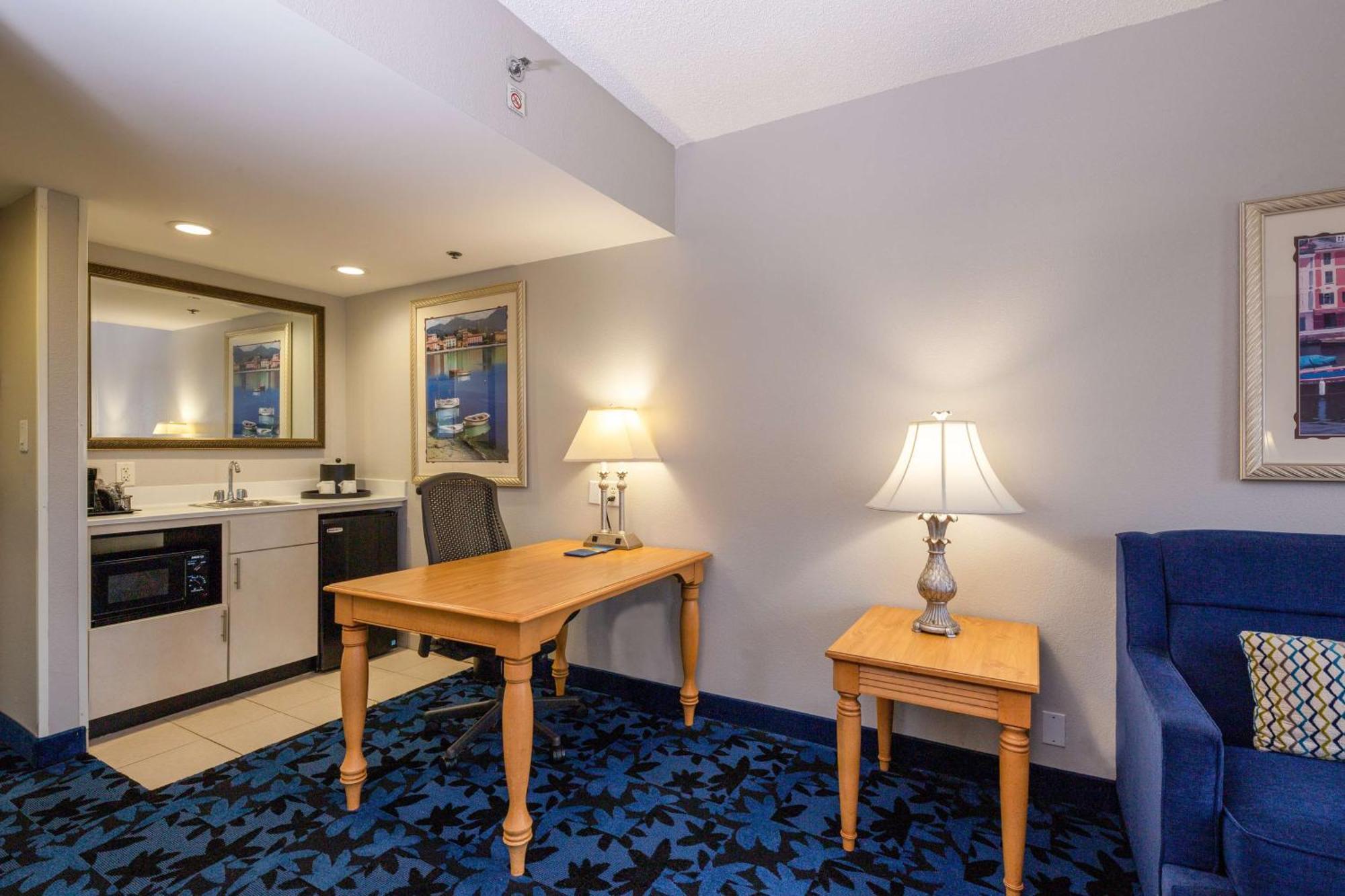 Hampton Inn & Suites Jacksonville Deerwood Park Eksteriør billede