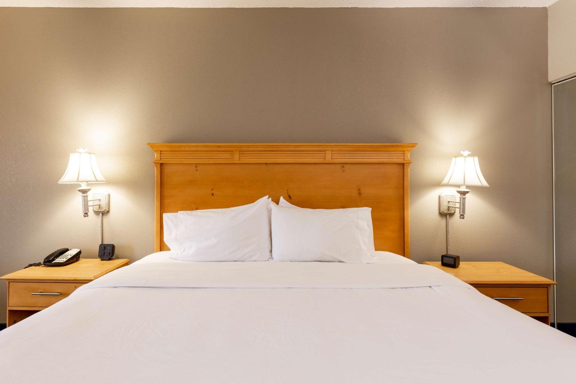 Hampton Inn & Suites Jacksonville Deerwood Park Eksteriør billede