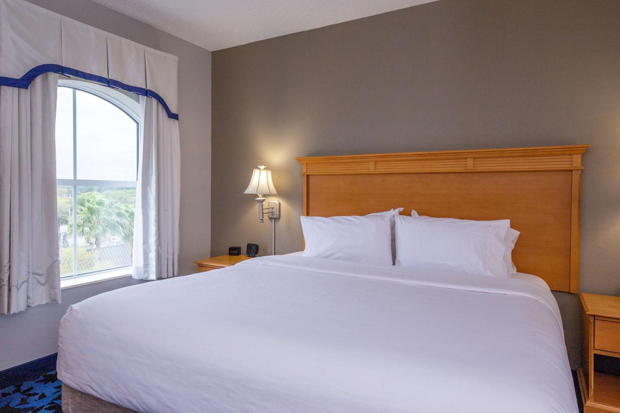 Hampton Inn & Suites Jacksonville Deerwood Park Eksteriør billede