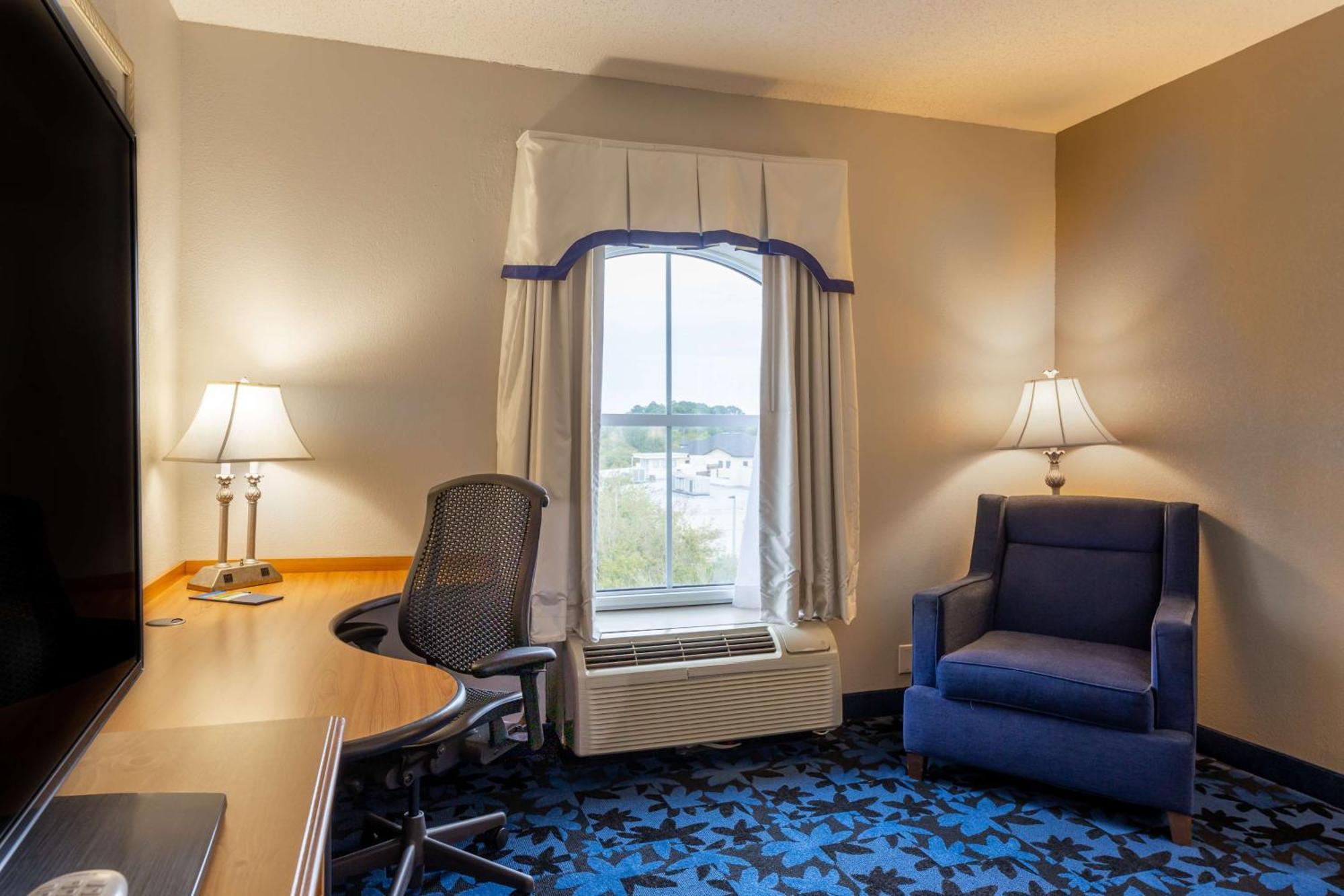 Hampton Inn & Suites Jacksonville Deerwood Park Eksteriør billede